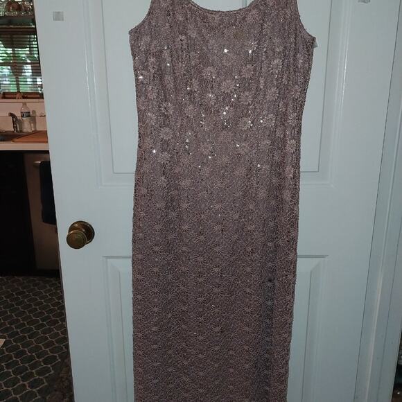 R&M Richards women's lace sequins dress SZ 16 - Picture 3 of 5